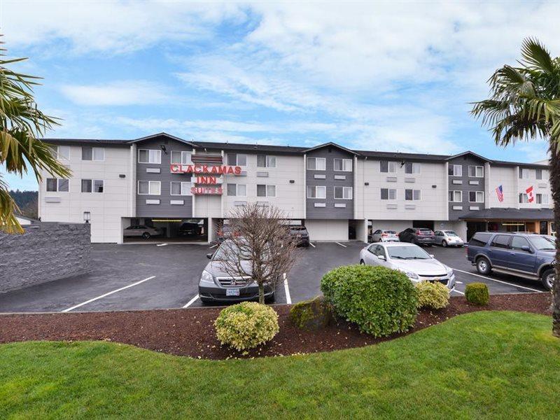 Clackamas Inn&Suites Bagian luar foto