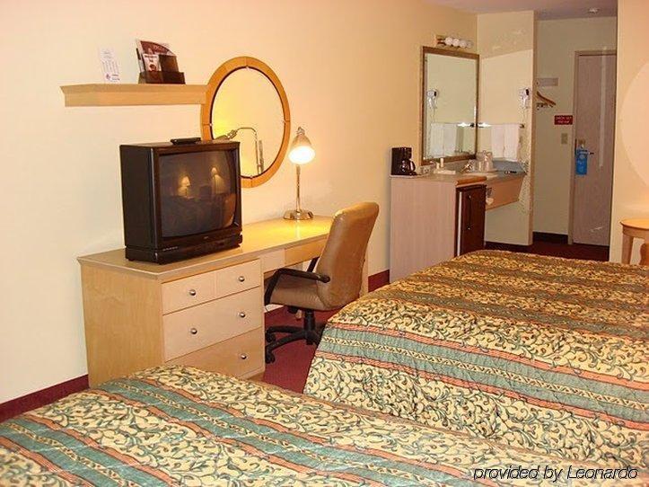 Clackamas Inn&Suites Ruang foto