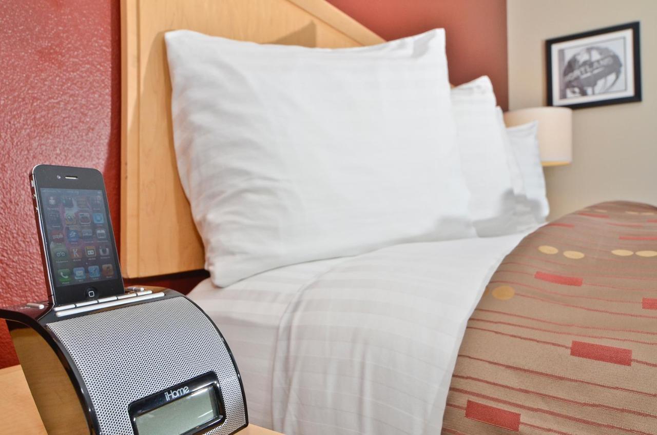 Clackamas Inn&Suites Ruang foto
